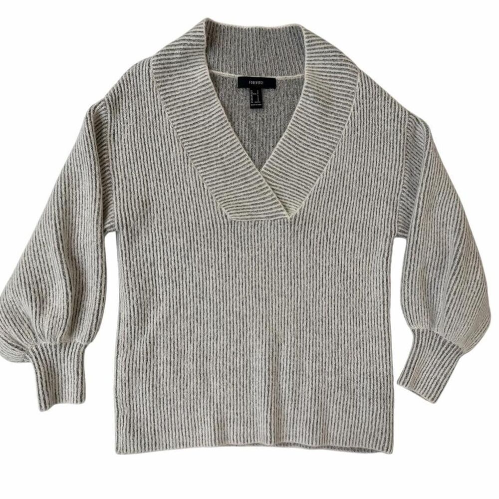 Forever 21 Gray ribbed knit sweater